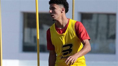 الظهير الأيمن المغربي أيمن ترازي يظهر على رادار الزمالك 