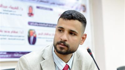 الكاتب الصحفي أحمد حمدي يحذر طلاب الثانوية العامة من الكيانات الوهمية: مستقبلكم في المعتمد