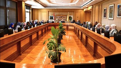 رئيس جامعة حلوان: استكمال منظومة التحول الرقمي للوصول نحو الإدارة الذكية