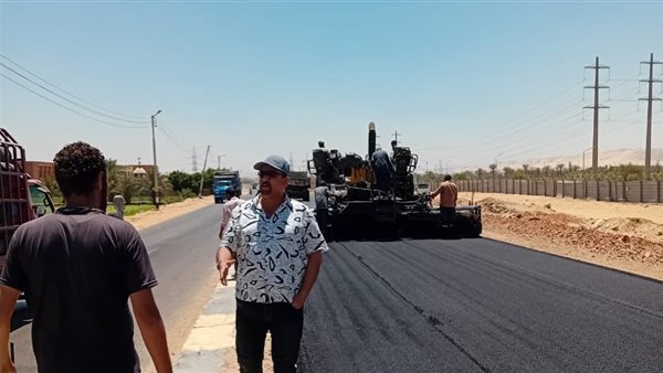 رصف الشوارع بأسيوط