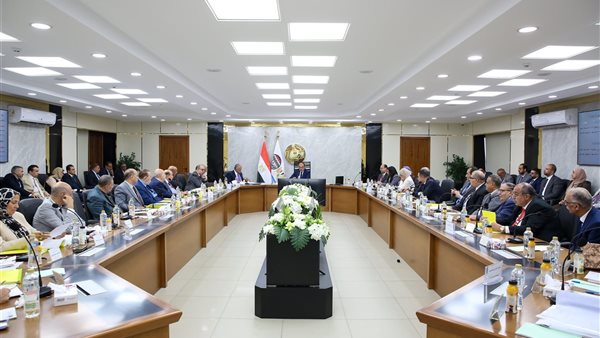 خلال الاجتماع