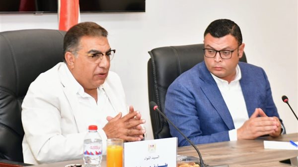  محافظ الدقهلية ووزير