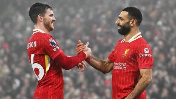 محمد صلاح وروبرتسون