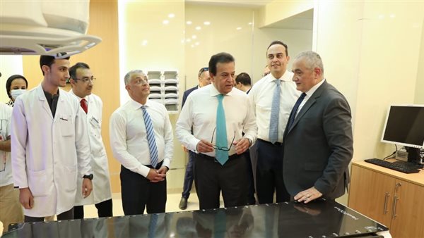 وزير الصحة خلال جولته