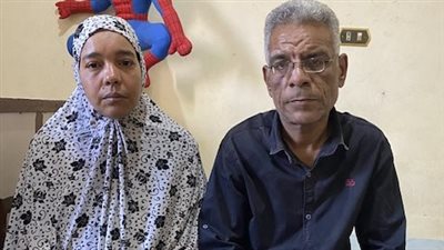 أسرة بالأقصر مهددة بالطرد بسبب قرض جهاز ابنتهم: بعنا التليفزيون والتلاجة.. ومش فاضلّنا غير السرير