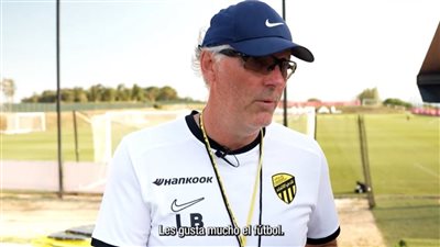 لوران بلان: الشباب هم من أنقذوا برشلونة.. ومن دونهم النادي كان سينهار