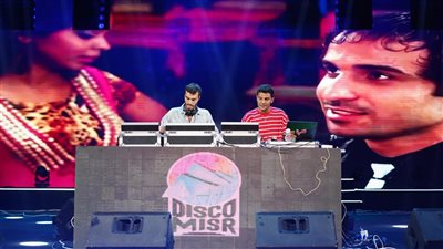 برعاية القاهرة 24 وتنظيم وليد منصور.. ديسكو مصر يتألقون في حفلهم على المسرح الروماني بالساحل الشمالي