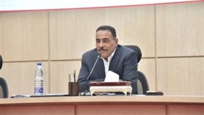 محافظ مطروح: منع سير سيارات النقل على طريق مطروح سيوة في الاتجاهين ليًلا حرصًا على سلامة المواطنين