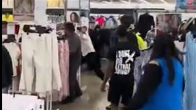 إصابة 11 شخصًا على الأقل في حادثة طعن بولاية ميشيجان الأمريكية 