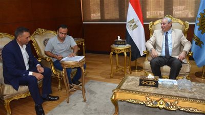 محافظ الغربية يستجيب لأسرة آلاء ثالث الجمهورية بالأزهر ويوفّر فرصة عمل لشقيقها.. والأم تشكره: ربنا جبر بخاطرنا