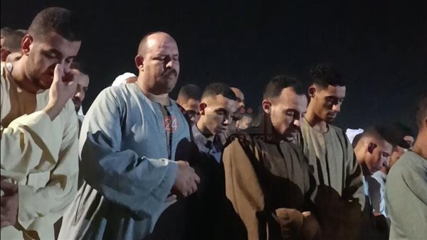 جانب من التشييع 