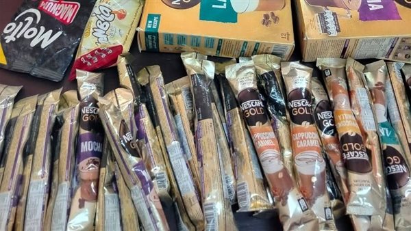 ضبط سلع غذائية منتهية