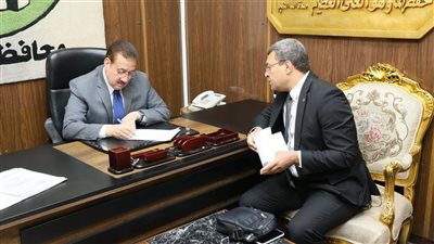 محافظ المنوفية يستمع لشكاوى المواطنين ويقرر صرف مساعدات وتوفير فرص عمل للحالات الإنسانية