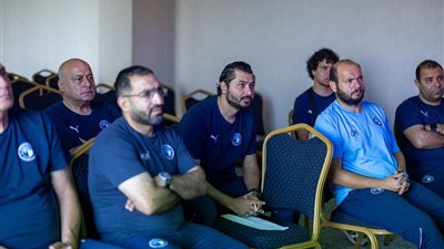 فيفا يعقد اجتماعا تنسيقيا مع بيراميدز استعدادا لمباراة أوكلاند سيتي | صور