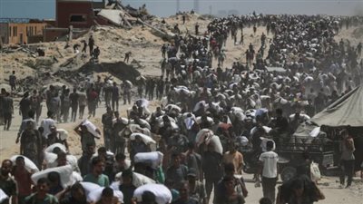 الناس يتضورون جوعًا.. ترامب يكذب نتنياهو ويؤكد وجود مجاعة في قطاع غزة 