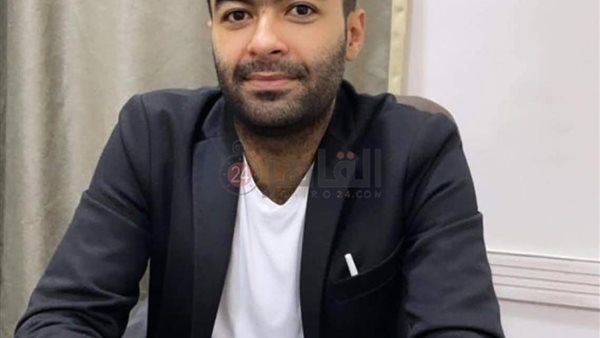 دكتور ايمن عباس وكيل