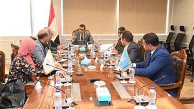 وزير الإسكان: عدم السماح للتعدي على الطريق وعرقلة حركة المواطنين بالممشى السياحي بالشيخ زايد