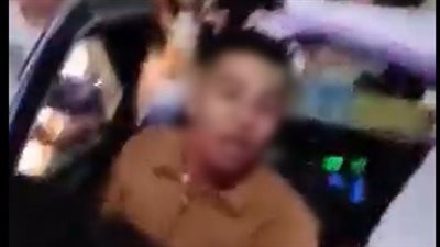 بعد تداول فيديو الواقعة.. ضبط سائق ميكروباص هاجم مهندسًا بمفك في حدائق أكتوبر