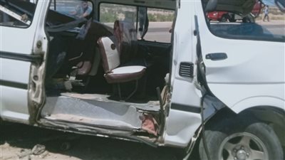 انقلاب سيارة ميكروباص على الطريق الدولي الساحلي بكفر الشيخ ونقل 10 مصابين إلى مستشفى بلطيم| أسماء