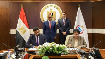 وزير الصحة يشهد توقيع بروتوكول «بداية آمنة» لتعزيز الولادات الطبيعية وتقليل القيصرية