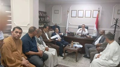  سكرتير عام محافظة سوهاج يتابع تداعيات حرائق قرية برخيل بالبلينا