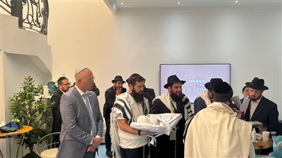 بعد مخالفته للقوانين.. الإمارات تطالب إسرائيل بإقالة سفيرها في أبوظبي 