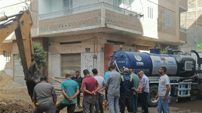 انفجار خط مياه رئيسي يغذي تمي الأمديد وكسر آخر بطلخا.. ومحافظ الدقهلية يوجه بسرعة الإصلاح وتوفير سيارات مياه للمواطنين