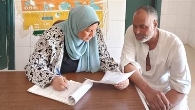 الكشف على 730 مواطنًا ضمن قافلة طبية مجانية بوحدة نجع غنيم بالأقصر |صور