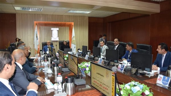 اجتماع مجلس جامعة