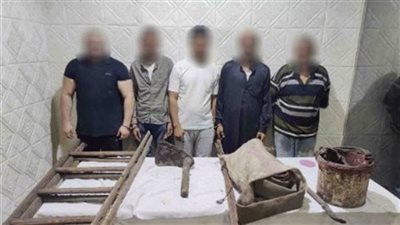 بحثًا عن الكنز المزعوم.. حبس المتهمين بالتنقيب عن الآثار في القاهرة