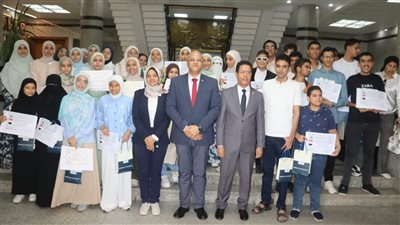 محافظ القليوبية ورئيس جامعة بنها يكرّمان أوائل الشهادات العامة والأزهرية والفنية