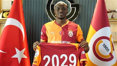 راتب 15 مليون يورو سنويًا لمدة 4 مواسم.. جلطة سراي يعلن تفاصيل عقد أوسيمين