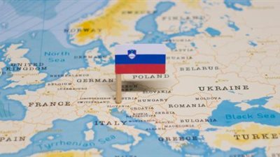 سلوفينيا تفرض حظرًا شاملًا على الأسلحة لإسرائيل