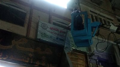 إزالة 7 إعلانات مخالفة في حملة موسعة بمدينة قنا