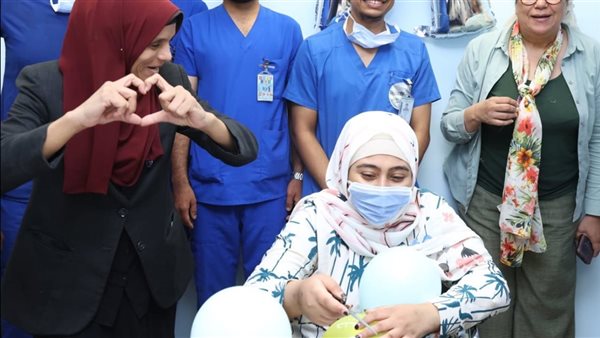 طفلة من متحدى السرطان