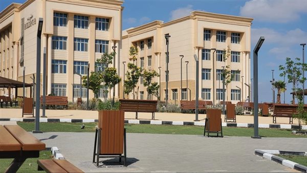 مصاريف جامعة شرق