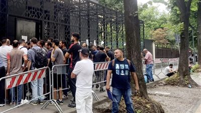 لجان الاقتراع في إيطاليا تستقبل الناخبين للتصويت بانتخابات مجلس الشيوخ