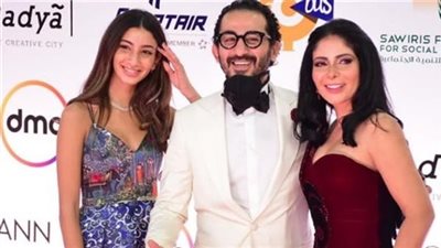 لي لي أحمد حلمي تكشف كواليس زيارتها لوالدتها منى زكي خلال تصوير فيلم الست: إخواتي معرفوهاش