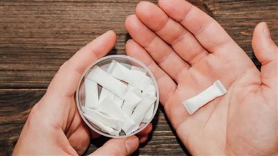 انتشار أكياس الكافيين يثير الجدل في أمريكا ويثير قلق الخبراء.. ما القصة؟ 