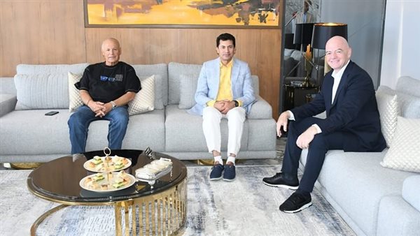 إنفانتينو رفقة أشرف