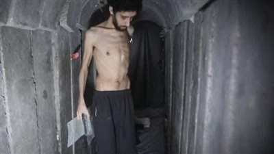 صدمة لـ تل أبيب.. الإعلام العالمي يهمّش مقاطع الرهائن الإسرائيليين ويركّز على معاناة غزة 