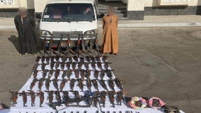 القبض على عنصرين شديدي الخطورة حاولا جلب كمية كبيرة من الأسلحة للإتجار بها
