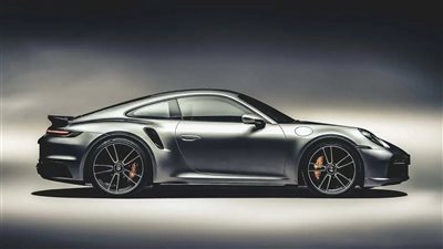 طرح سيارة بورشه 911 Turbo S الجديدة هذا العام بمحرك هجين