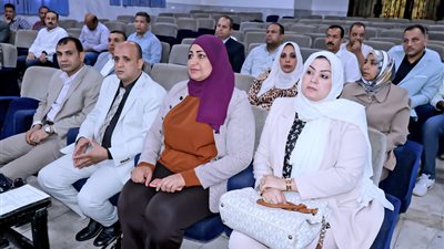 محافظ سوهاج يترأس اجتماع المجلس الاقتصادي لمتابعة المشروعات الاستثمارية