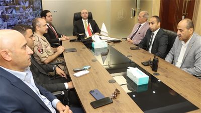 محافظ بني سويف يتابع انتظام التصويت في اليوم الأول لانتخابات الشيوخ 2025