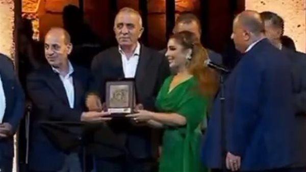 تكريم أصالة