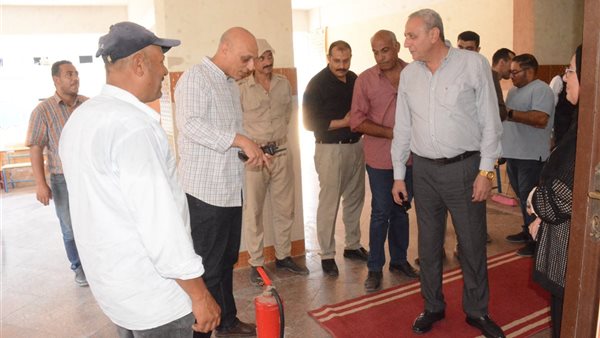 محافظ الغربية يراجع