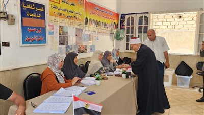 مفتي الجمهورية السابق يدلي بصوته في انتخابات مجلس الشيوخ ويؤكد: المشاركة واجب وطني