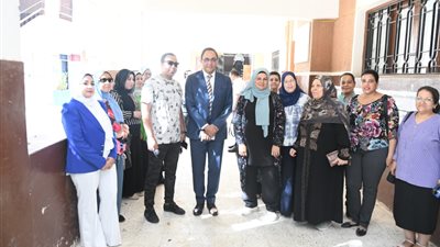 محافظ قنا: المشاركة في الانتخابات واجب وطني يعكس حرصهم المواطنين على دعم الاستقرار