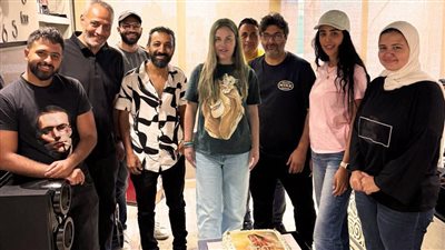 وليد منصور يحتفل مع نيكول سابا بطرح خد هنا أولى أغاني ألبومها الجديد